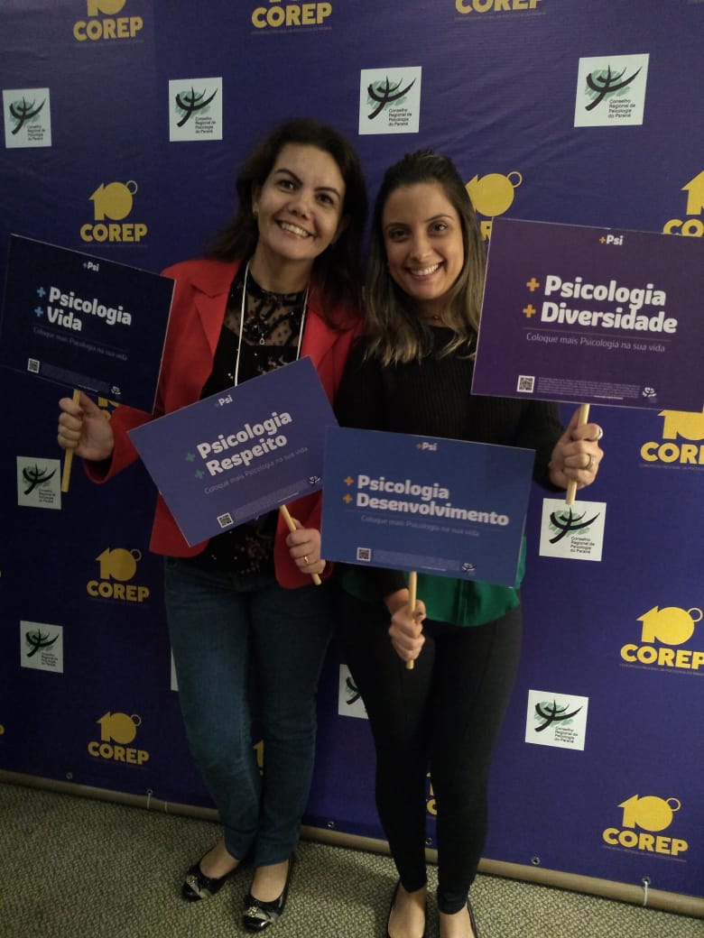 Psicóloga Gisele Texdorf Martins e a Psicóloga Mariana Guimarães